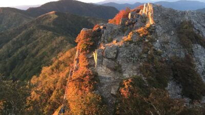 秋の紅葉　剣山・次郎笈・石鎚山　[ ２泊３日 ]